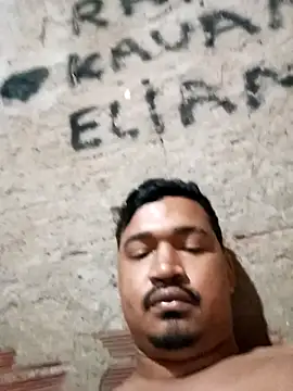 Snapshot of rsc45111 chatting on 11.28.25 rsc45111 online show from 11.28.25