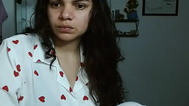 Nikkykora15 online show from 10.28.25