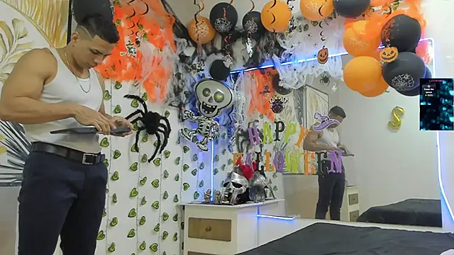 Snapshot of ChoreyTaiylor chatting on 10.25.25 ChoreyTaiylor online show from 10.25.25