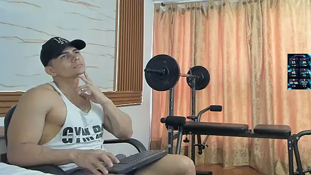 Snapshot of ChoreyTaiylor chatting on 11.20.25 ChoreyTaiylor online show from 11.20.25