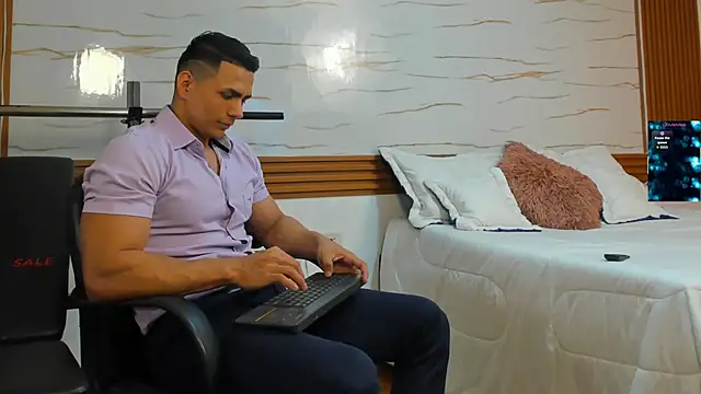 Snapshot of ChoreyTaiylor chatting on 11.30.25 ChoreyTaiylor online show from 11.30.25