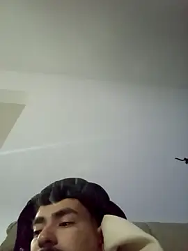 Santosgui14 online show from 11.14.25