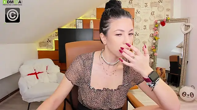 EmillyTaylor online show from 12.20.25