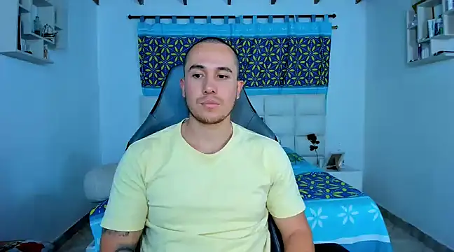 Snapshot of juan__jimenez chatting on 01.21.25 juan jimenez online show from 01.21.25
