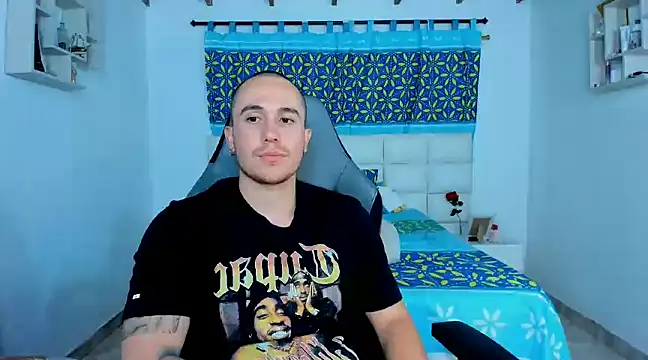 Snapshot of juan__jimenez chatting on 01.25.25 juan jimenez online show from 01.25.25