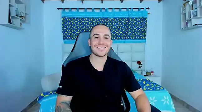 Snapshot of juan__jimenez chatting on 01.26.25 juan jimenez online show from 01.26.25