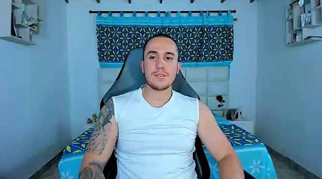 Snapshot of juan__jimenez chatting on 02.04.25 juan jimenez online show from 02.04.25