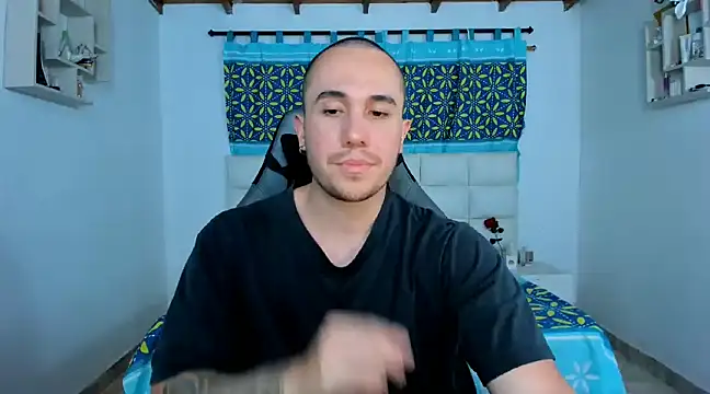 Snapshot of juan__jimenez chatting on 02.10.25 juan jimenez online show from 02.10.25