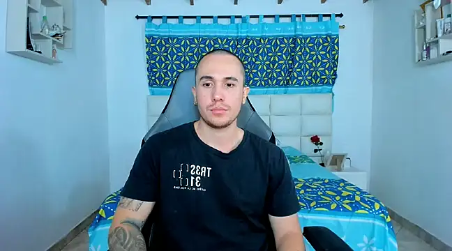 Snapshot of juan__jimenez chatting on 02.11.25 juan jimenez online show from 02.11.25