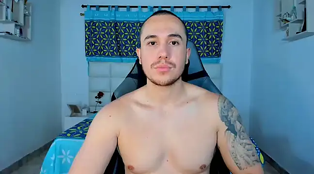 Snapshot of juan__jimenez chatting on 02.21.25 juan jimenez online show from 02.21.25