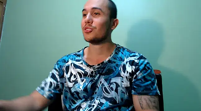 Snapshot of juan__jimenez chatting on 02.22.25 juan jimenez online show from 02.22.25