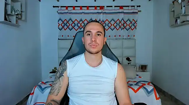 Snapshot of juan__jimenez chatting on 03.17.25 juan jimenez online show from 03.17.25