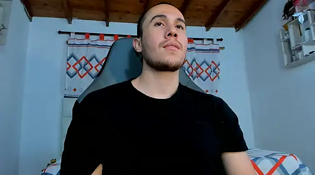 Snapshot of juan__jimenez chatting on 03.21.25 juan jimenez online show from 03.21.25