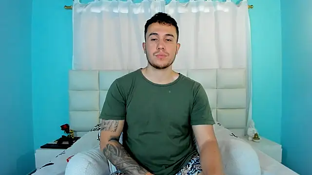 Snapshot of juan__jimenez chatting on 09.16.25 juan jimenez online show from 09.16.25