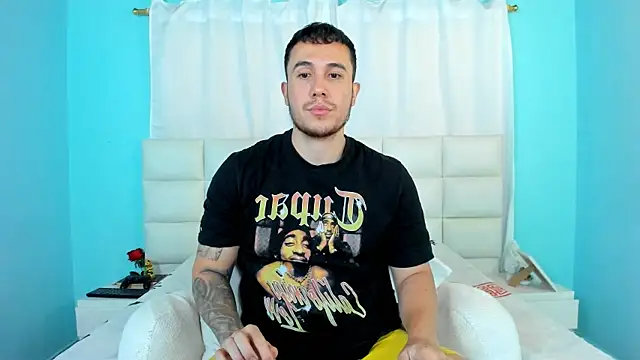 Snapshot of juan__jimenez chatting on 09.23.25 juan jimenez online show from 09.23.25