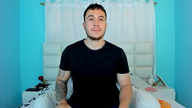 Snapshot of juan__jimenez chatting on 09.25.25 juan jimenez online show from 09.25.25