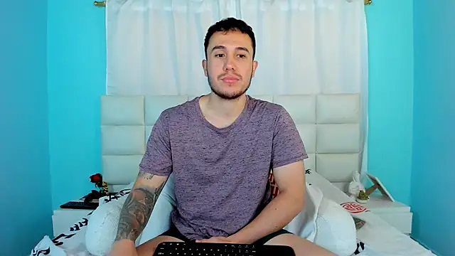 Snapshot of juan__jimenez chatting on 09.26.25 juan jimenez online show from 09.26.25