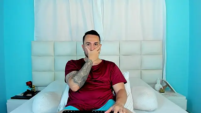 Snapshot of juan__jimenez chatting on 10.14.25 juan jimenez online show from 10.14.25