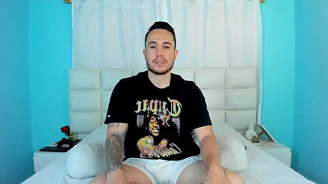 Snapshot of juan__jimenez chatting on 10.15.25 juan jimenez online show from 10.15.25