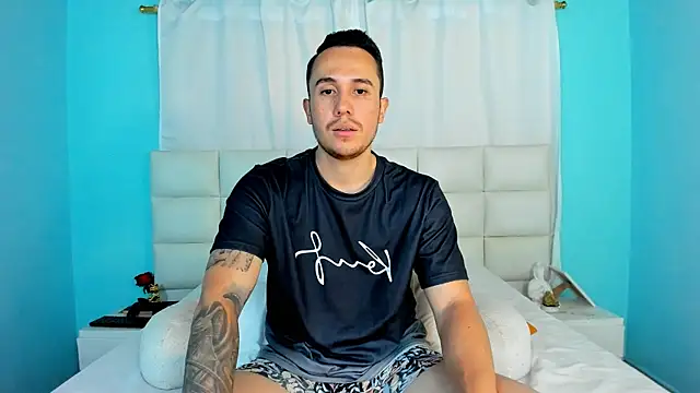Snapshot of juan__jimenez chatting on 10.20.25 juan jimenez online show from 10.20.25