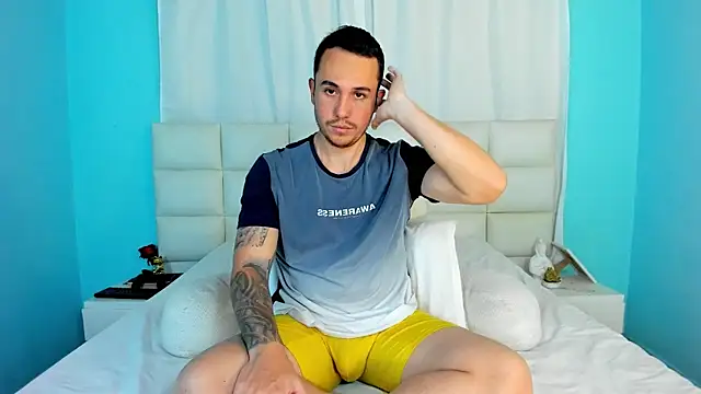 Snapshot of juan__jimenez chatting on 10.22.25 juan jimenez online show from 10.22.25