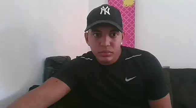 Snapshot of elperrys chatting on 03.09.25 elperrys online show from 03.09.25