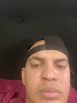 Snapshot of elperrys chatting on 11.28.25 elperrys online show from 11.28.25