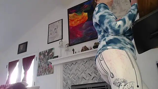 Snapshot of AuroraWillows chatting on 02.23.25 AuroraWillows online show from 02.23.25