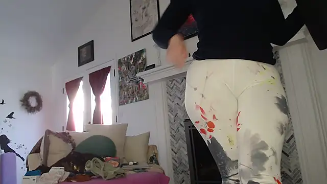 Snapshot of AuroraWillows chatting on 03.09.25 AuroraWillows online show from 03.09.25