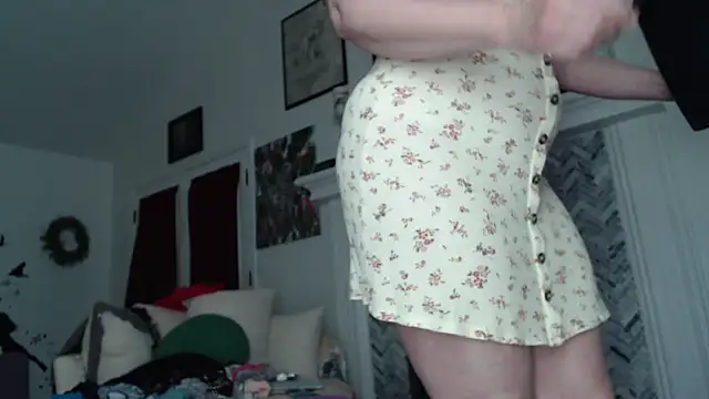 Snapshot of AuroraWillows chatting on 03.11.25 AuroraWillows online show from 03.11.25