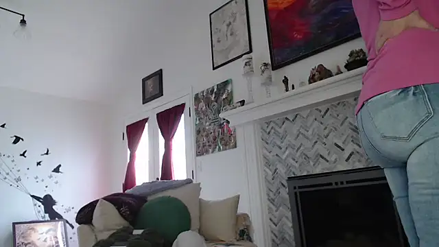 Snapshot of AuroraWillows chatting on 03.15.25 AuroraWillows online show from 03.15.25