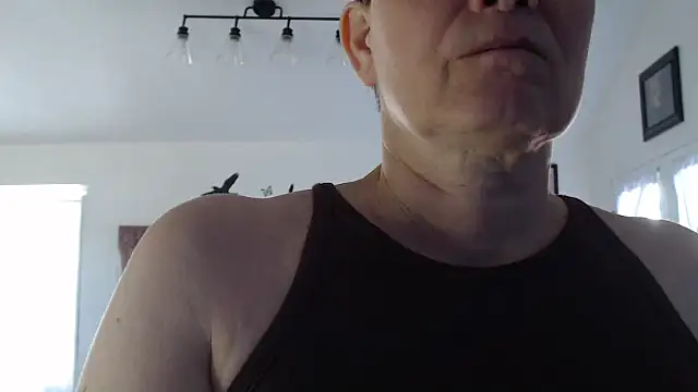 Snapshot of AuroraWillows chatting on 11.14.25 AuroraWillows online show from 11.14.25