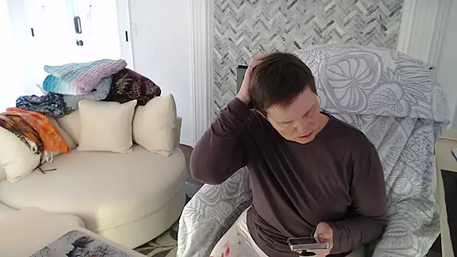 AuroraWillows online show from 01.07.26