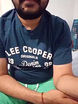 Snapshot of desihardlover chatting on 09.19.25 desihardlover online show from 09.19.25