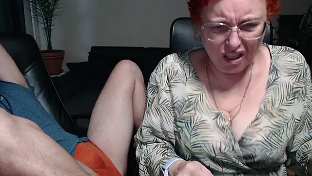 JoannaAndNeighbour online show from 10.26.25