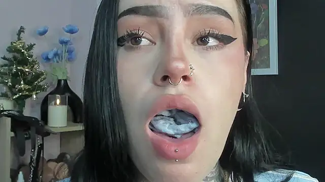 Snapshot of Jas_miin chatting on 12.04.25 Jas miin online show from 12.04.25