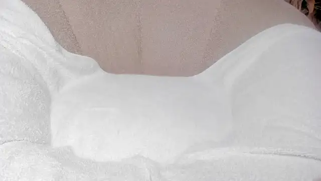 whiite snow online show from 02.04.25