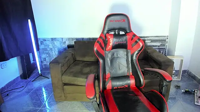 Snapshot of davinalhot chatting on 04.09.26 davinalhot online show from 04.09.26