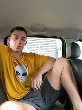 Snapshot of davinalhot chatting on 04.10.26 davinalhot online show from 04.10.26