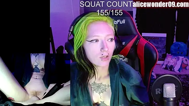 alicewonder09 online show from 10.21.25