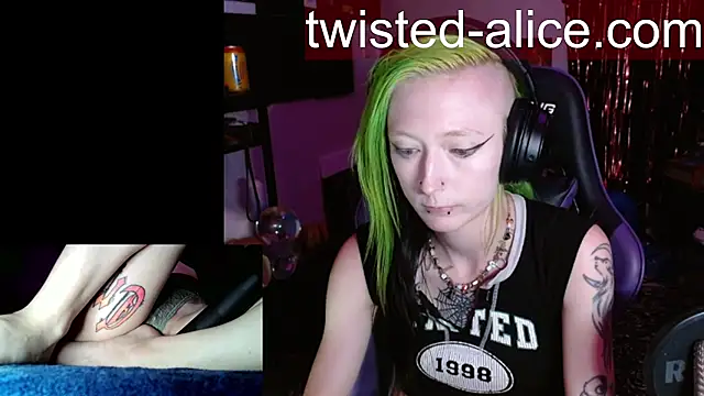 Snapshot of alicewonder09 chatting on 07.13.26 alicewonder09 online show from 07.13.26