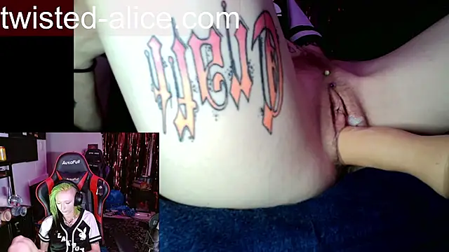 Snapshot of alicewonder09 chatting on 07.18.26 alicewonder09 online show from 07.18.26