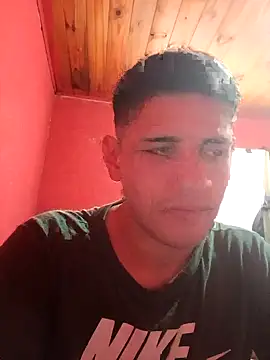 Snapshot of ynose2 chatting on 10.07.25 ynose2 online show from 10.07.25