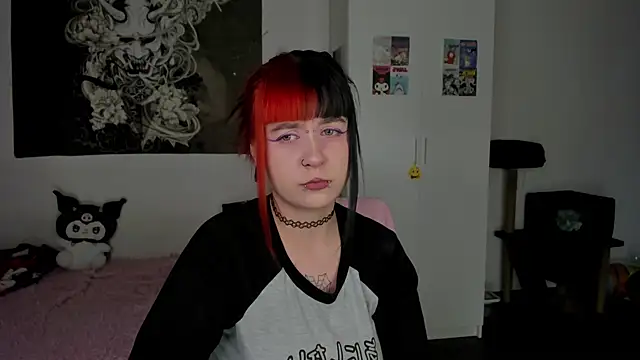 t0riayun0 online show from 02.23.25