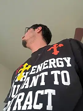 Snapshot of Bbyboyivan chatting on 02.01.26 Bbyboyivan online show from 02.01.26