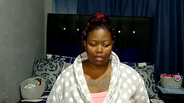 caramelbooty69 online show from 05.15.26