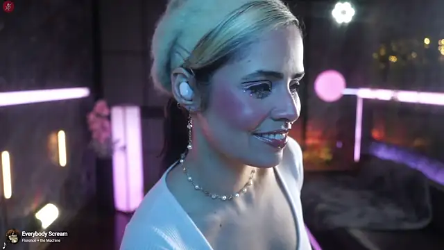 Snapshot of alessa_goreng chatting on 10.11.25 alessa goreng online show from 10.11.25