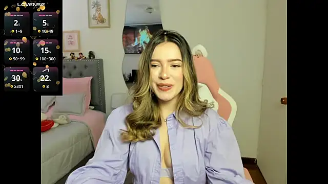 Snapshot of samysweet_8 chatting on 02.10.25 samysweet 8 online show from 02.10.25