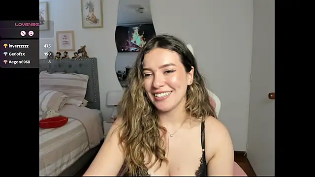 Snapshot of samysweet_8 chatting on 03.17.25 samysweet 8 online show from 03.17.25