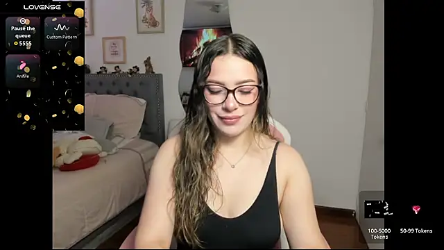 Snapshot of samysweet_8 chatting on 09.24.25 samysweet 8 online show from 09.24.25